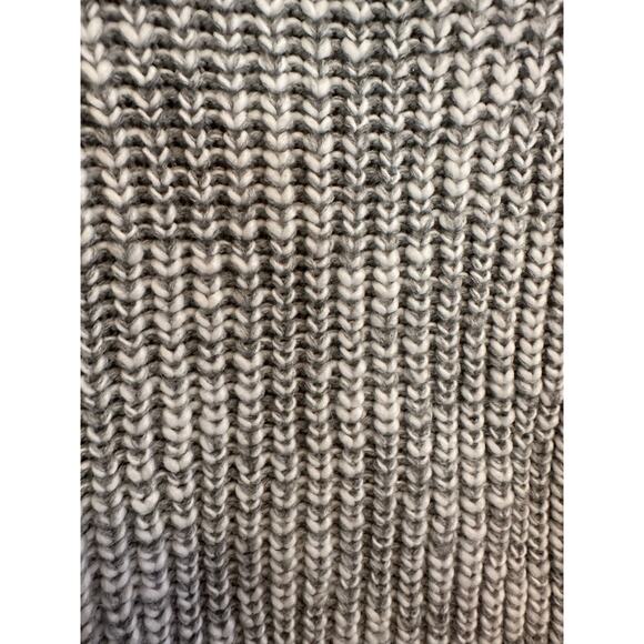 Forever 21 Gray Chunky Knit Long Sleeve Pullover Sweater Small - Picture 7 of 7